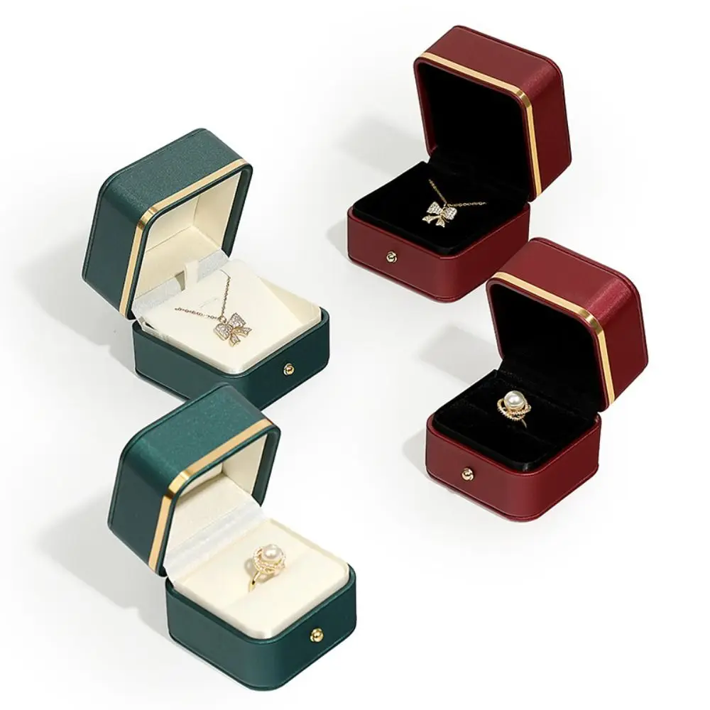 Bar Cart Gold - กล่องใส่แหวนหนัง PU ทรงสี่เหลี่ยม ขอบสีทอง ดีไซน์หรูหรา บุด้วยกำมะหยี่